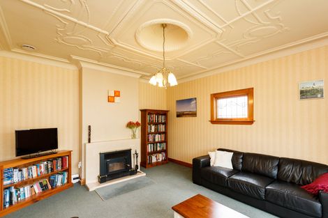 Photo of property in 16 Karamu Avenue, Takaro, Palmerston North, 4410