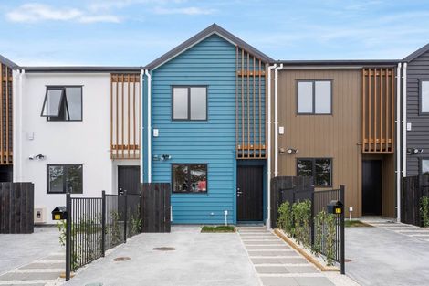 Photo of property in 3 Valour Lane, Papakura, 2110