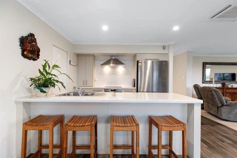 Photo of property in 2 Dayna Avenue, Ohauiti, Tauranga, 3112