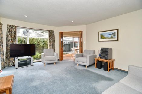 Photo of property in 23a Althorp Place, Avonhead, Christchurch, 8042
