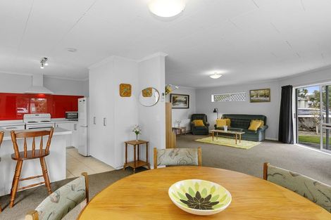 Photo of property in 52 Pine Avenue, Ebdentown, Upper Hutt, 5018