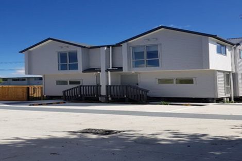 Photo of property in 1/51 Wharf Road, Te Atatu Peninsula, Auckland, 0610
