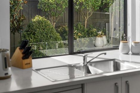 Photo of property in 32 Madill Road, St Andrews, Hamilton, 3200