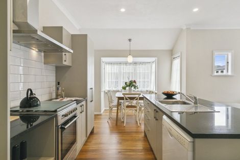 Photo of property in 337 Karori Road, Karori, Wellington, 6012