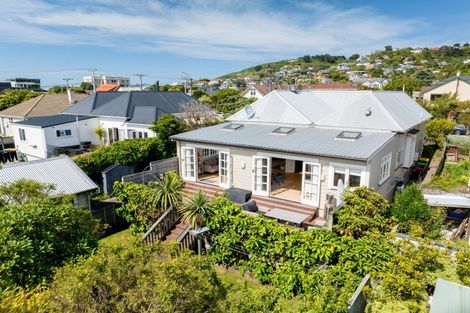 Photo of property in 211 Forbury Road, Saint Clair, Dunedin, 9012