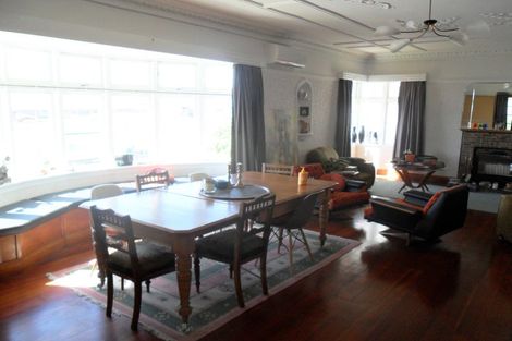 Photo of property in 2 Queens Drive, Kilbirnie, Wellington, 6022