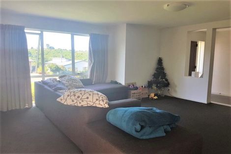 Photo of property in 48 Tongariro Drive, Aotea, Porirua, 5024