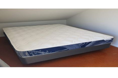 Photo of property in 17 Landing Road, Titirangi, Auckland, 0604