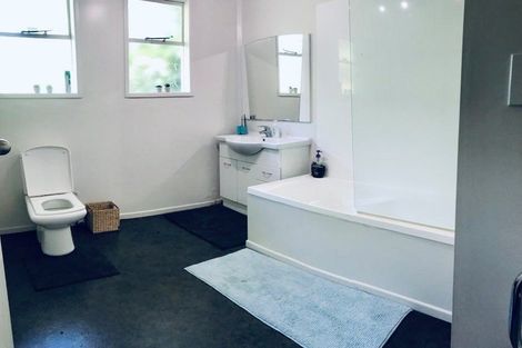 Photo of property in 3/10 Walpole Avenue, Hillpark, Auckland, 2102