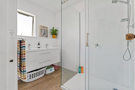 Photo of property in 8 Yorke Road, Haruru, 0204