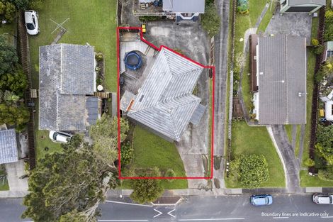 Photo of property in 1/14 Waari Avenue, Sunnyvale, Auckland, 0612