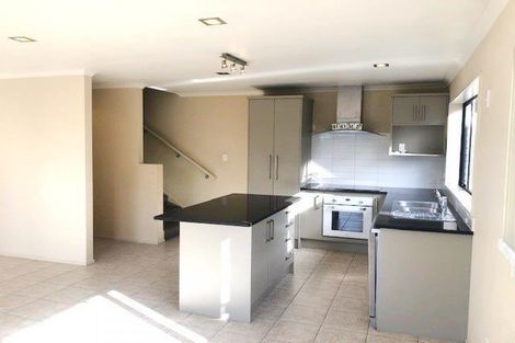 Photo of property in 9 Travis View Drive, Fairview Heights, Auckland, 0632