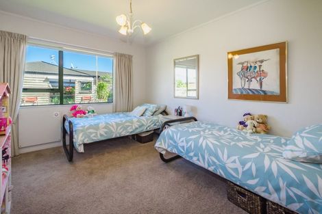 Photo of property in 6 Beachwater Grove, Paraparaumu Beach, Paraparaumu, 5032