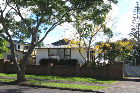 Photo of property in 9 Compass Place, Te Atatu Peninsula, Auckland, 0610