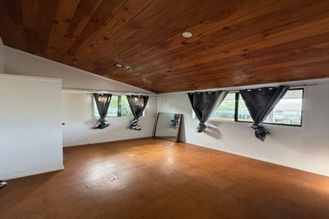 Photo of property in 231 Glengarry Road, Glen Eden, Auckland, 0602