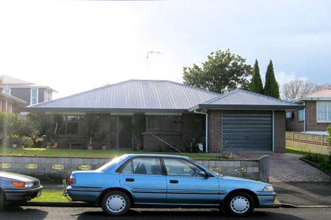 Photo of property in 1 Mabian Crescent, Deanwell, Hamilton, 3206