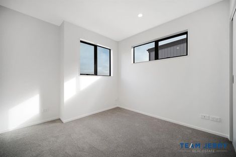 Photo of property in 14a Putiputi Way, Papakura, 2110