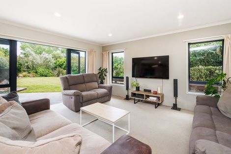 Photo of property in 39 County Heights Drive, Aokautere, Palmerston North, 4471