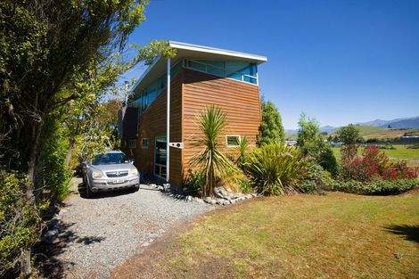 Photo of property in 13 Kotare Place, South Bay, Kaikoura, 7300