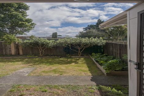 Photo of property in 16 Abel Tasman Avenue, Henderson, Auckland, 0610