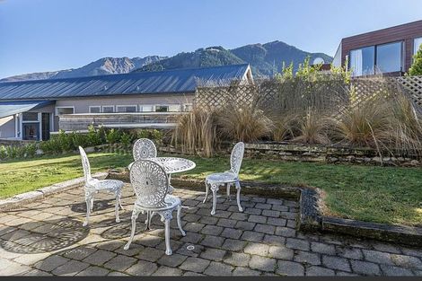 Photo of property in 1/42 Hallenstein Street, Queenstown, 9300