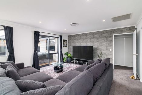 Photo of property in 3 Sarikei Avenue, Northwood, Christchurch, 8051