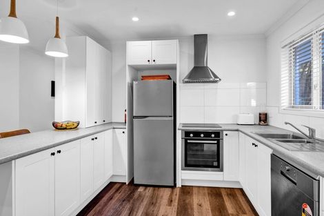 Photo of property in 2 Wakefield Street, Welbourn, New Plymouth, 4310