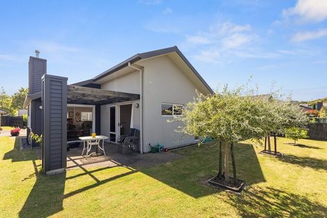 Photo of property in 30 Bridgewater Way, Pyes Pa, Tauranga, 3112