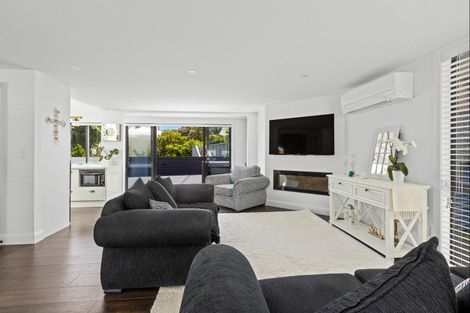 Photo of property in 1c Puriri Avenue, Orewa, 0931