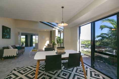 Photo of property in 11d Redwood Crescent, Hurdon, New Plymouth, 4310