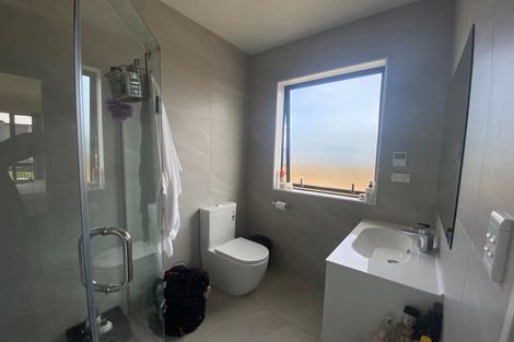 Photo of property in 12 Mamuku Drive, Massey, Auckland, 0614