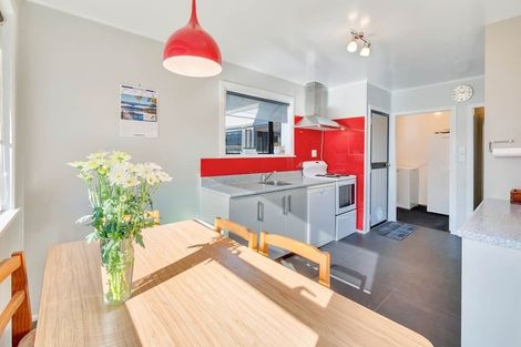 Photo of property in 12 Salas Place, Papakura, 2110