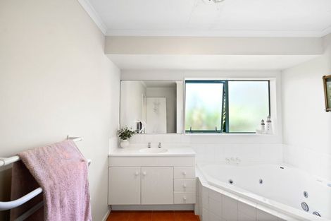 Photo of property in 33 Diomede Glade, Flagstaff, Hamilton, 3210