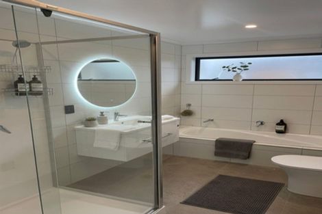 Photo of property in 92 Metoriti Crescent, Karaka, 2124