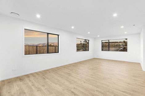 Photo of property in 6 Lake Mckay Drive, Luggate, 9382