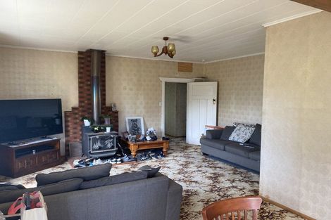 Photo of property in 330 Mangorei Road, Merrilands, New Plymouth, 4312