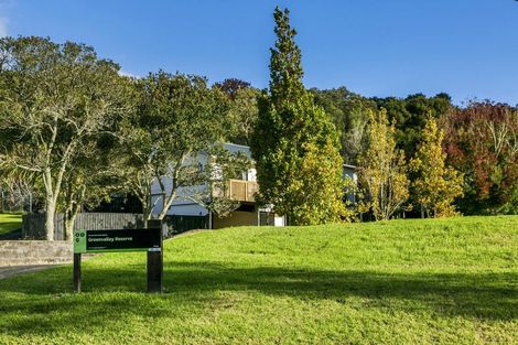 Photo of property in 1/14 Greenvalley Rise, Glenfield, Auckland, 0629