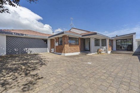 Photo of property in 2/171 Powderham Street, New Plymouth, 4310