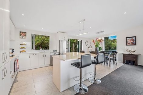 Photo of property in 87 Roberts Road, Matakatia, Whangaparaoa, 0930