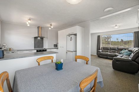 Photo of property in 4 Leaming Place, Clarks Beach, 2122