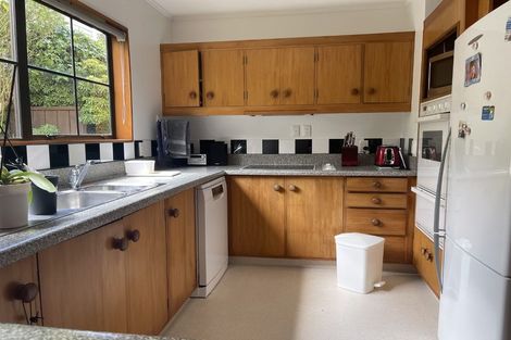 Photo of property in 5 Thatcher Crescent, Crofton Downs, Wellington, 6035