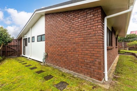 Photo of property in 10 Ruskin Place, Westown, New Plymouth, 4310