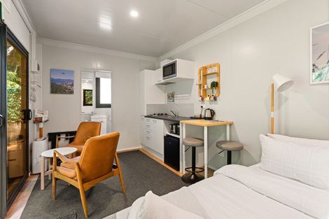 Photo of property in 52 Amapur Drive, Khandallah, Wellington, 6035