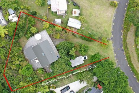 Photo of property in 9 Tirinui Crescent, Tairua, 3508