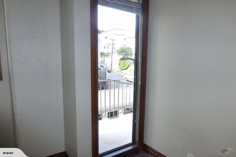 Photo of property in Pirie Street Townhouses, 28/35 Pirie Street, Mount Victoria, Wellington, 6011
