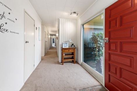 Photo of property in 3 Luxor Place, Pomare, Rotorua, 3015