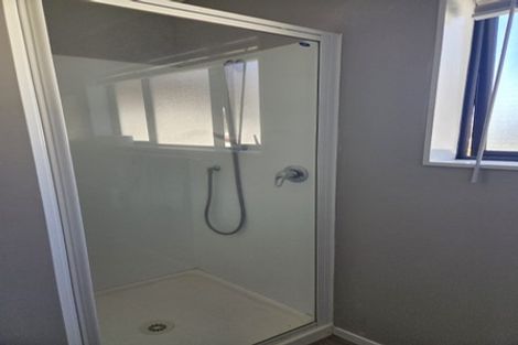 Photo of property in 64 Lavery Place, Sunnynook, Auckland, 0632