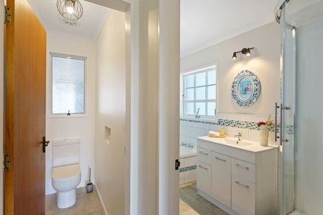 Photo of property in 7 Rimu Street, Waikanae, 5036