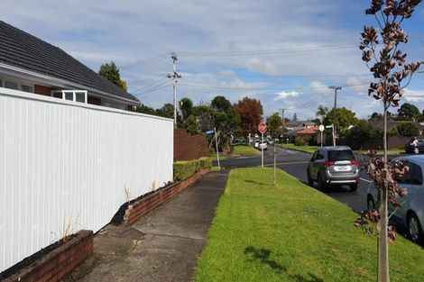 Photo of property in 2/45 Rawhiti Road, One Tree Hill, Auckland, 1061