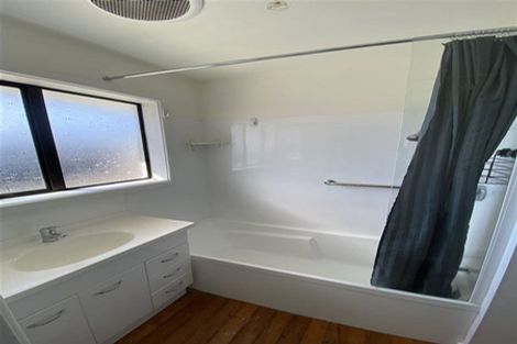 Photo of property in 17 Tuckers Road, Redwood, Christchurch, 8051